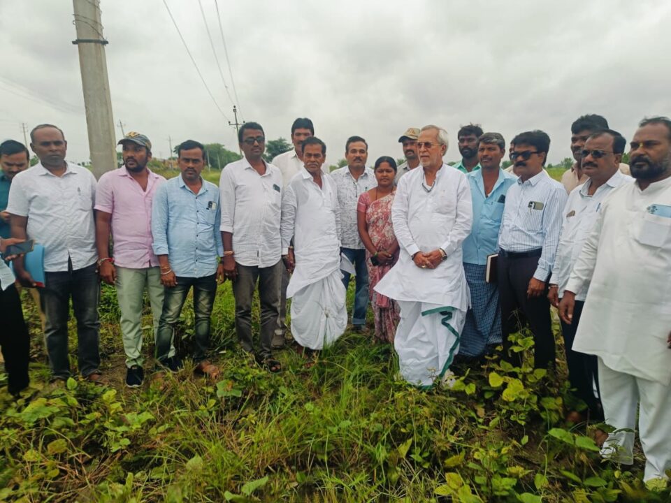 ಮಳಿ ಬಂದ್ ಎಲ್ಲಾ ಬೆಳಿ ಮಕ್ಕೊಂಡ್ ಬಿಟ್ಟಾವ್ರಿ